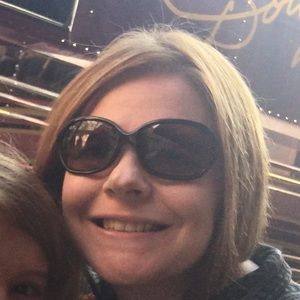 Meet your Posher, Stacey